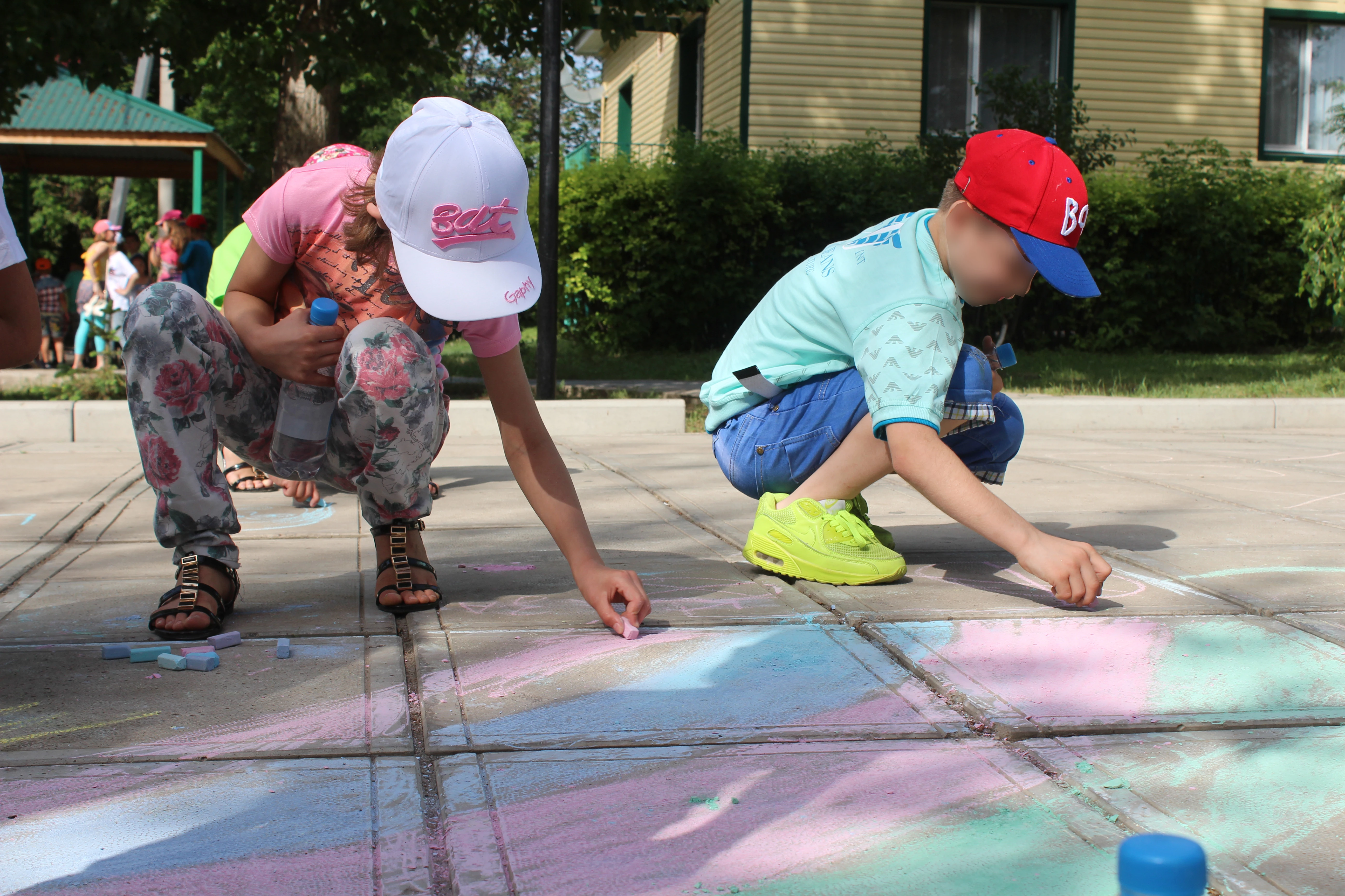 Более 10 тысяч летних лагерей заработали в Казахстане